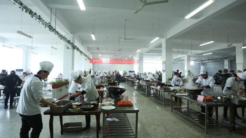 休闲食品代理加盟，合同费用背后的考量**